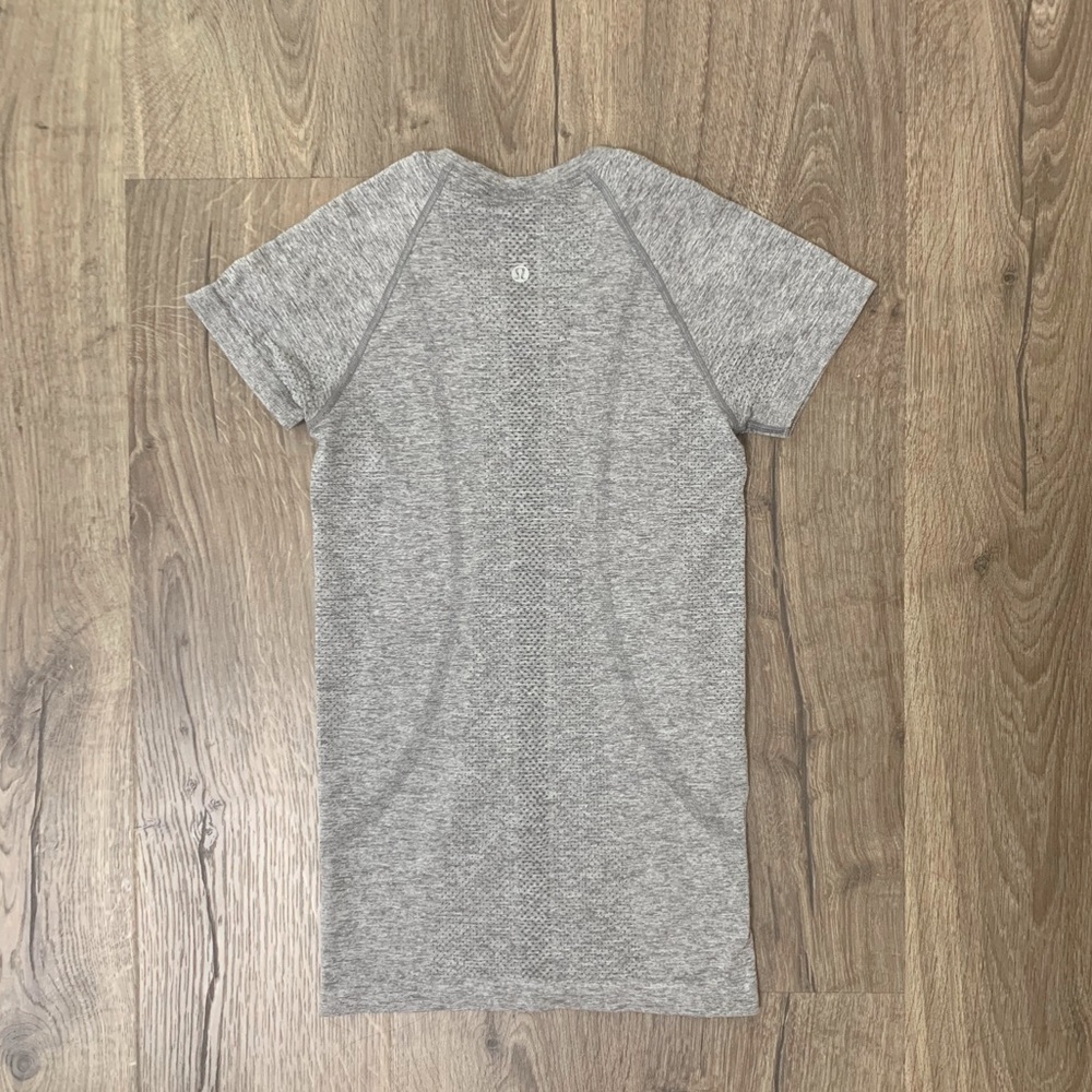 lululemon swiftly size 2 grey SOLD - Picture 2 of 4